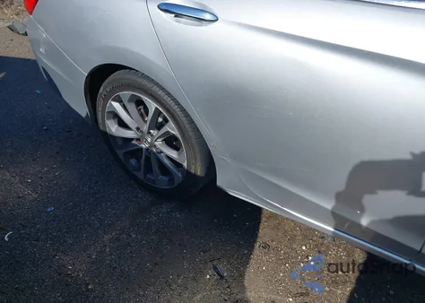 2015 Honda Accord Sport z USA, uszkodzony, nr VIN 1HGCR2F58FA161704